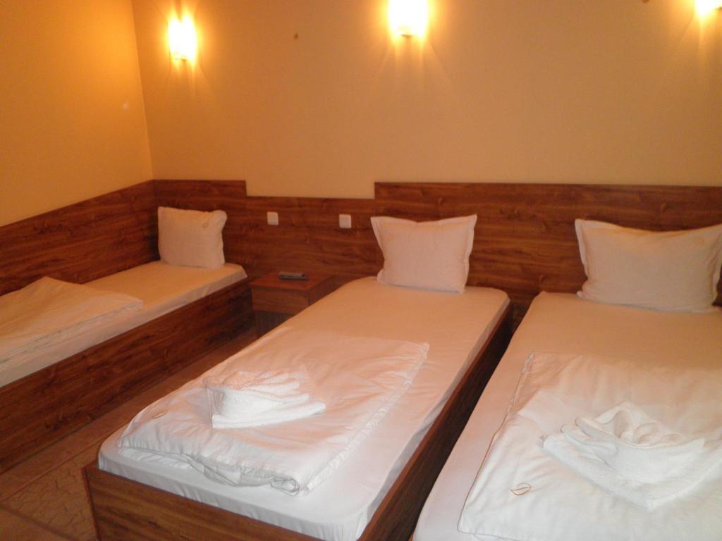 Hotel Complex Diana à Cherven  Chambre photo
